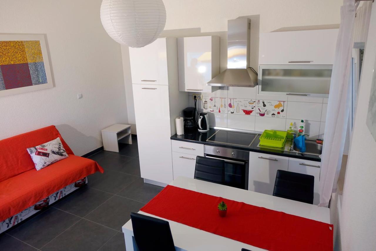 Apartments 1234 Mimice Luaran gambar